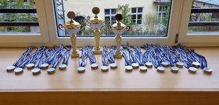 [Photo] 01 Pokale und Medaillen