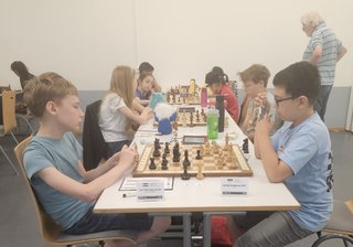 [Photo] 02 R1 Rheinhausen Bad Homburg