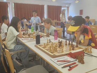 [Photo] 12 R2 Bad Homburg und Chessy