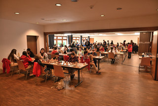 [Photo] Spielsaal, vordere Paarungen
